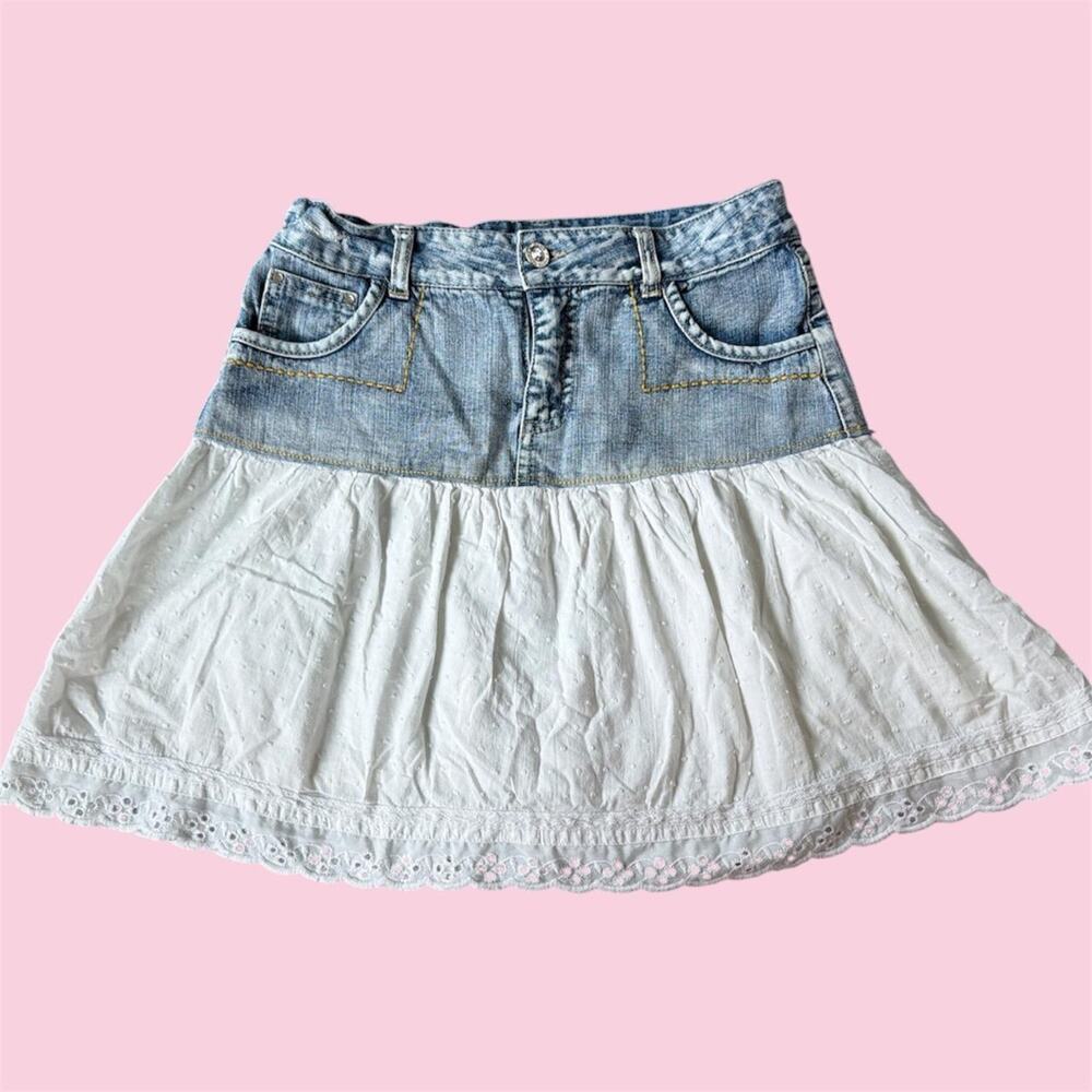 Vintage Faded Glory denim skirt with white lace trim and eyelet detailing